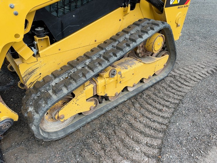 2019-caterpillar-259d-image-17