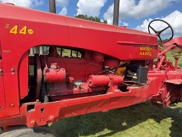massey-ferguson-44-image-44