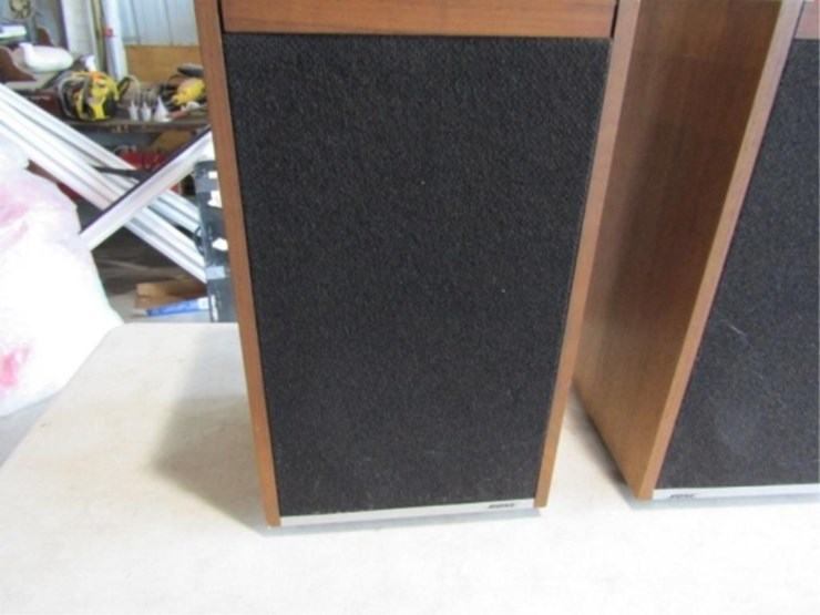 2-bose-model-601-speakers,-right-&-left,15x13x25.5-image-6