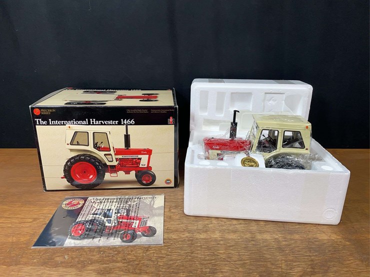 1/16-ih-1466-precision-nib-ertl-image-1