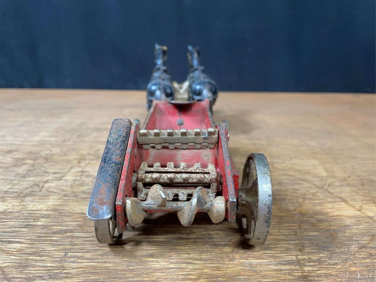 1/16-mccormick-deering-spreader-arcade-image-5