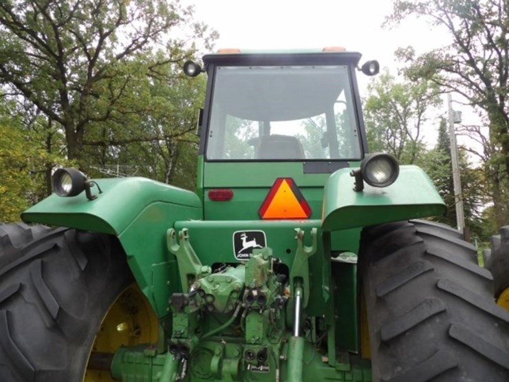 1981-john-deere-8440-image-27