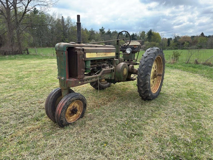 john-deere-b-image-3