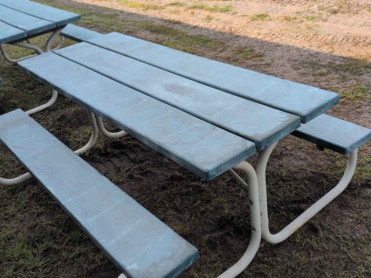 6-ft-picnic-table-image-1