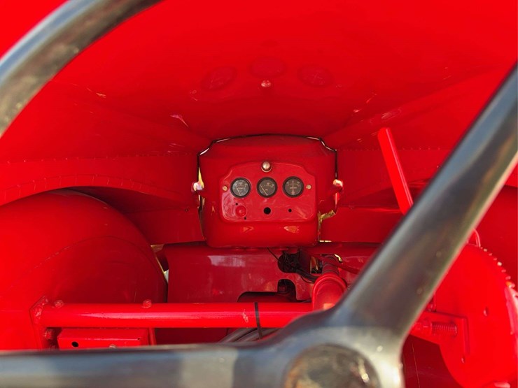massey-ferguson-44-image-30