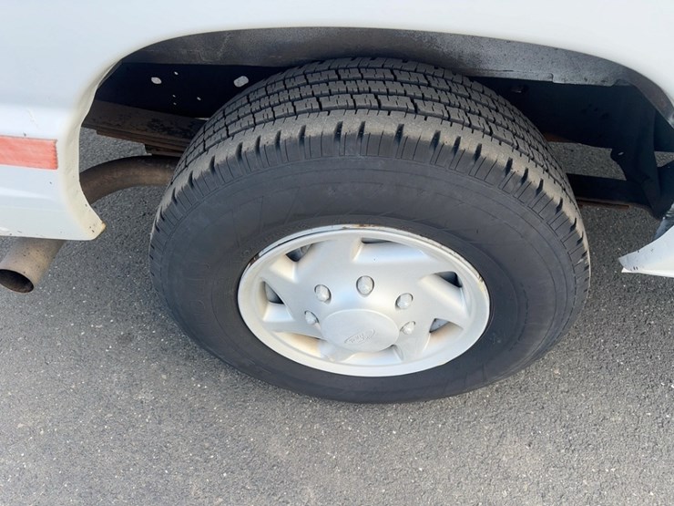 2007-ford-e250-image-9