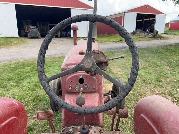 massey-ferguson-22-image-38