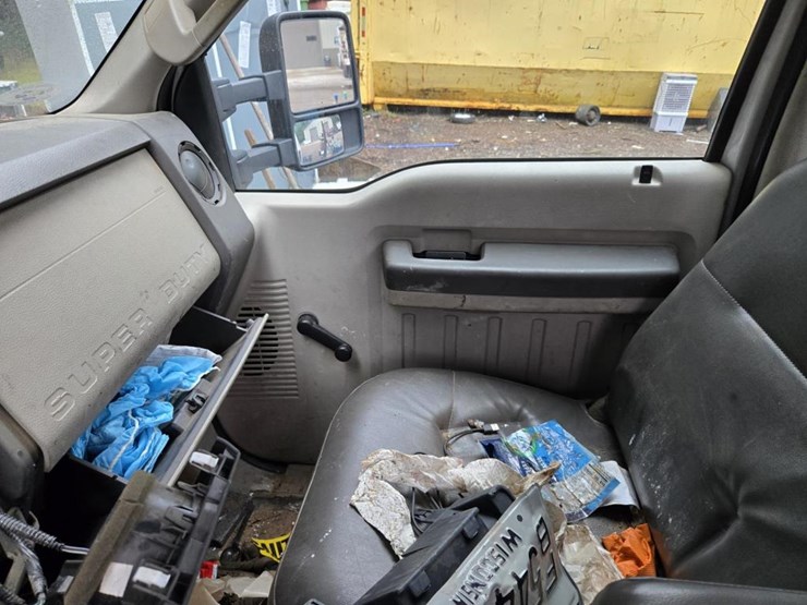 2010-ford-f550-image-49