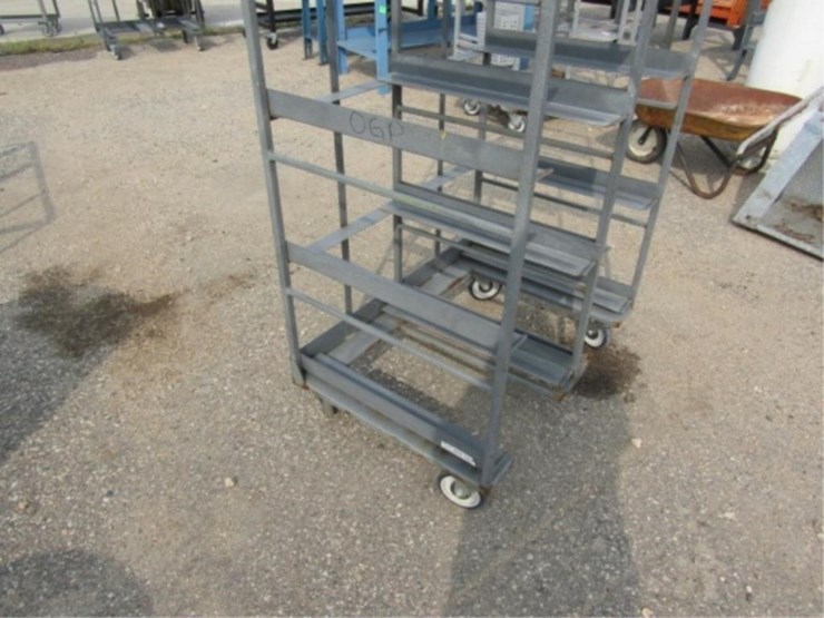 winholt-equip.-bin-cart-34.5x23.5x69.5-on-casters-image-11