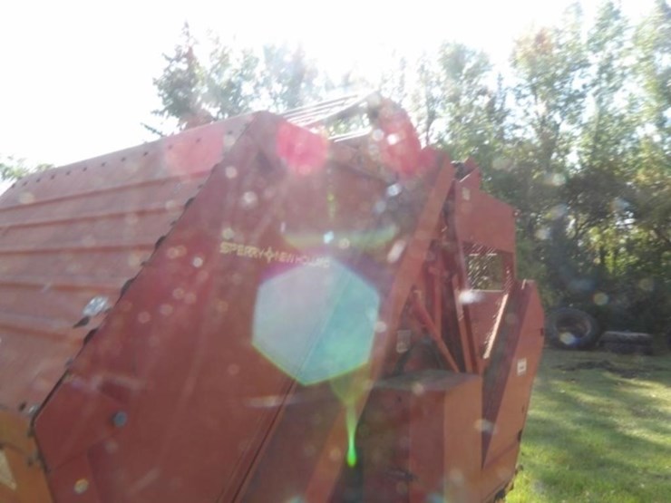 new-holland-852-image-14