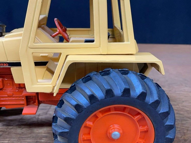 1/16-case-1370-ertl-image-13