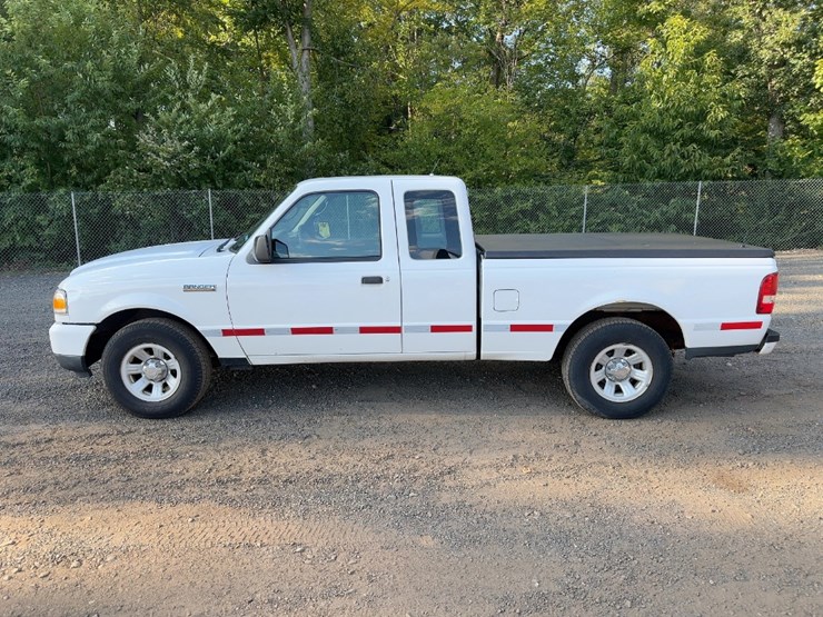 2009-ford-ranger-xlt-image-2