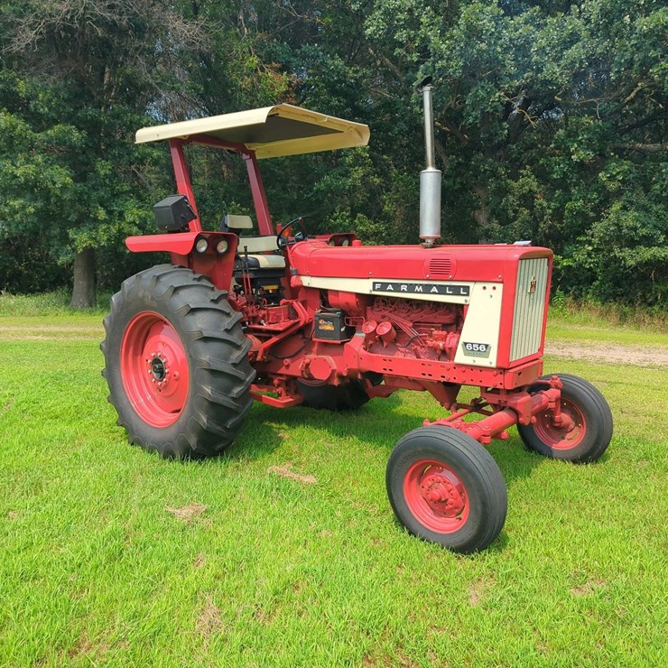 Farmall 656 Diesel Tractor, Serial 15411S, 65 HP Diesel Engine