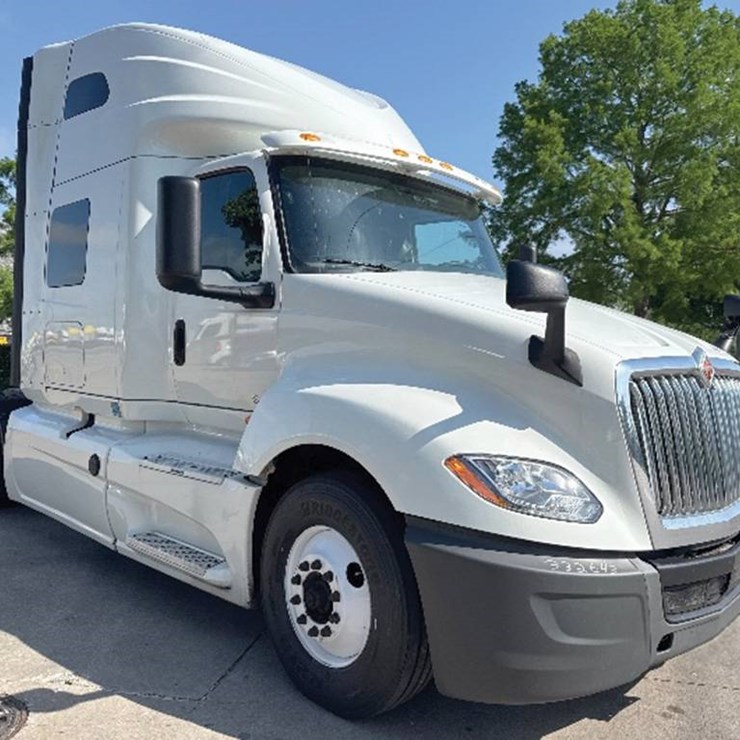 2019 INTERNATIONAL LT