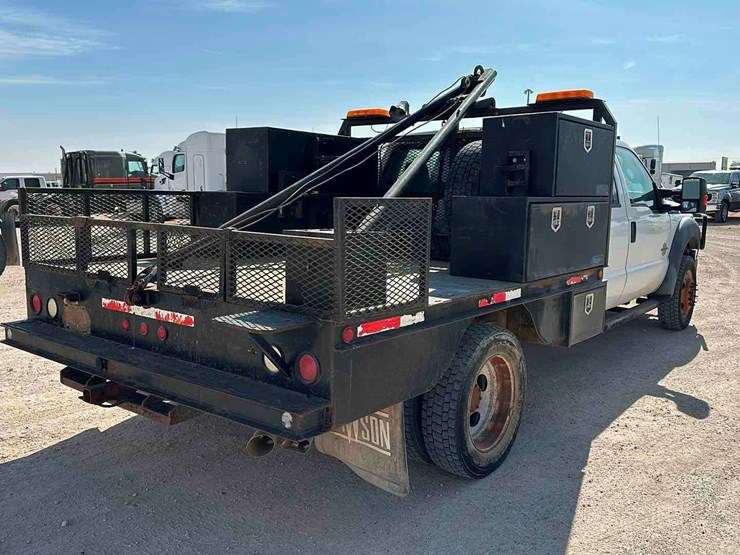 2011-ford-f550-image-3