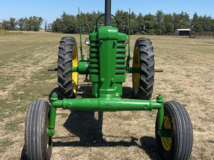 john-deere-model-b-image-8