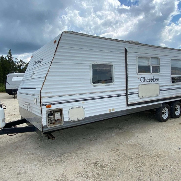 2004 Cherokee Lite 28A 30FT T/A Travel Trailer