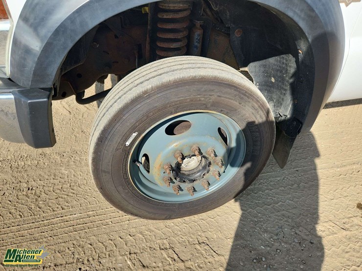 2008-ford-f550-image-11