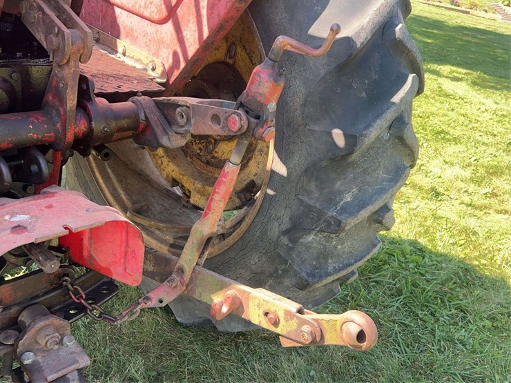 massey-ferguson-444-image-32