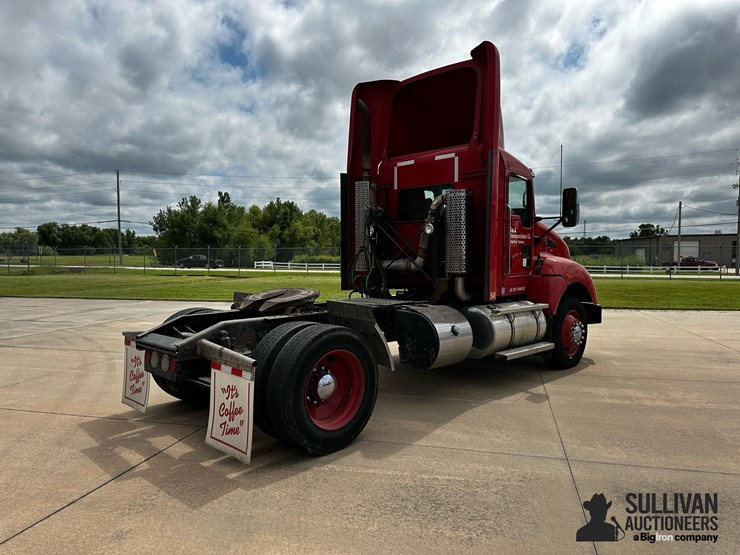 2012-kenworth-t440-image-5