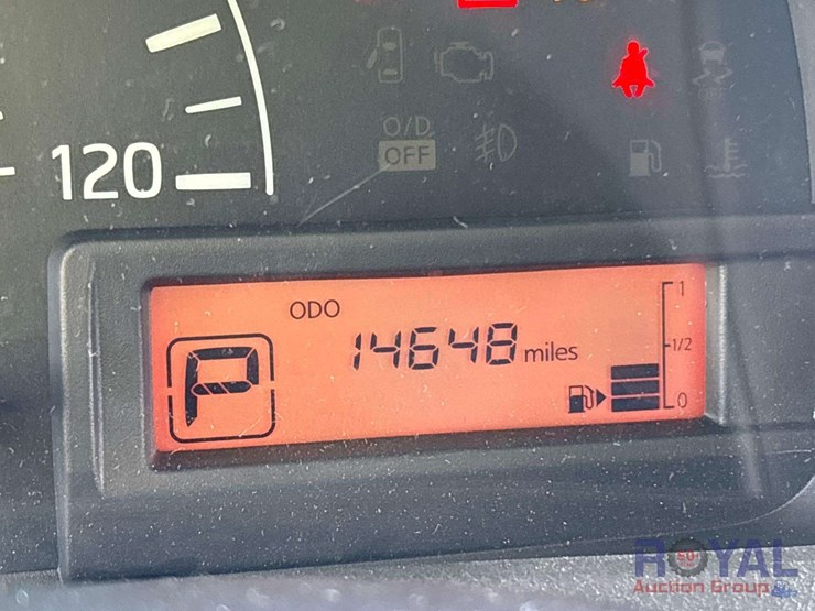 2017-nissan-nv200-image-6