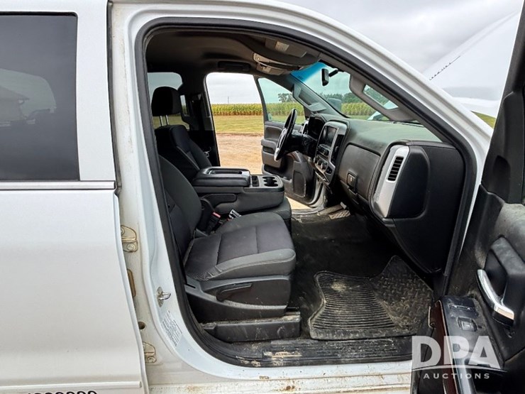 2015-gmc-sierra-2500hd-image-67