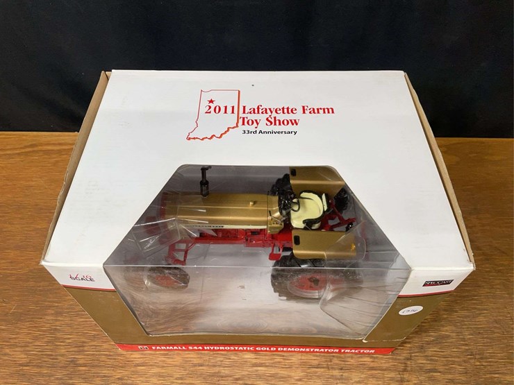 1/16-farmall-544-gold-demonstrator-2011-lafayette-nib-sc-image-2