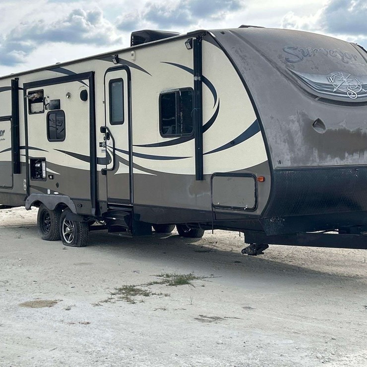 2016 Forest River Surveyor 285IKDS 32FT T/A Travel Trailer