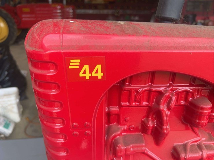 massey-ferguson-44-image-18