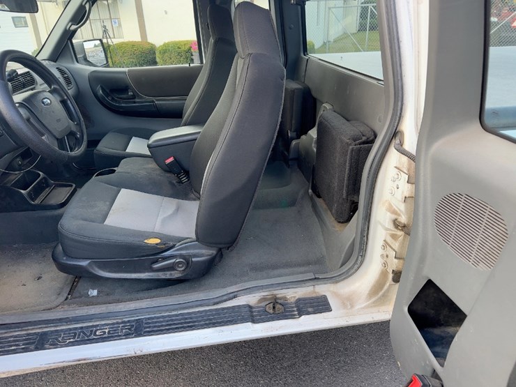 2009-ford-ranger-xlt-image-15