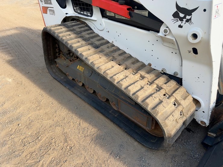 2022-bobcat-t770-image-11
