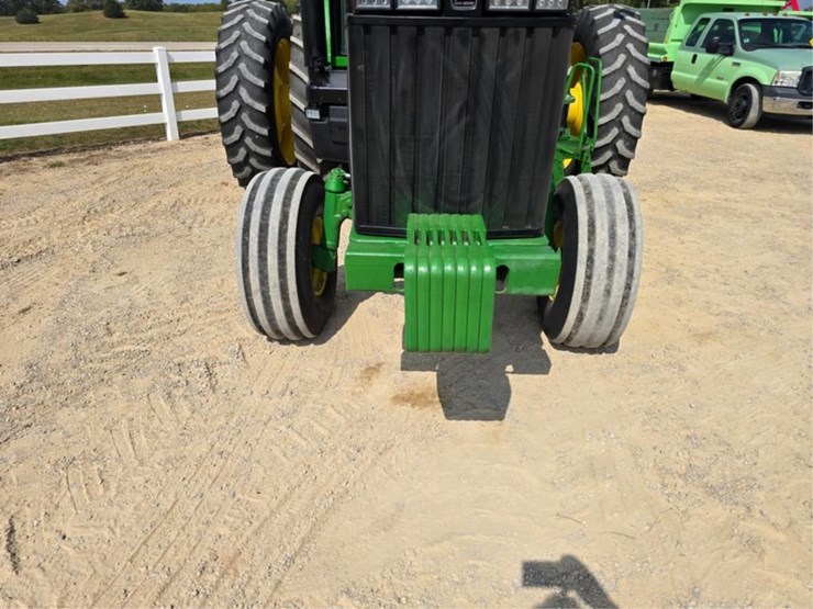 john-deere-8100-image-15