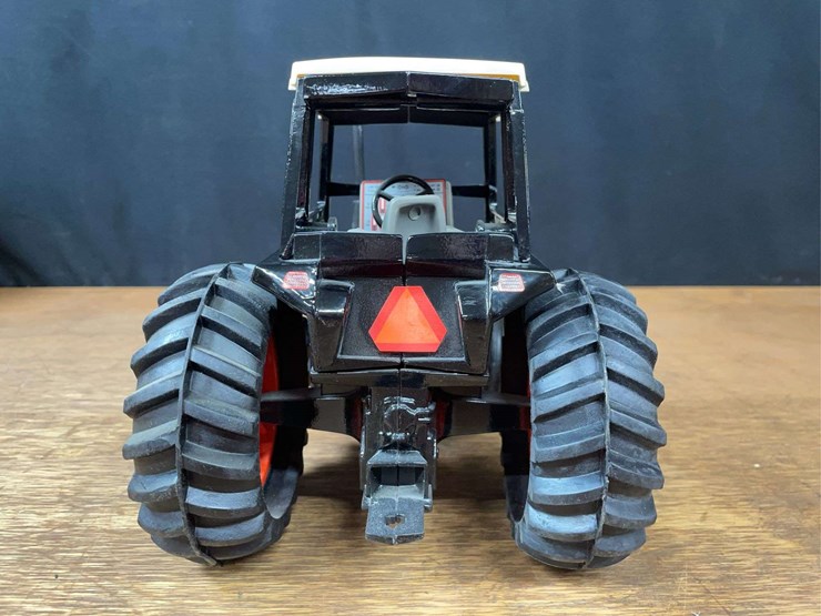 1/16-case-2594-collector-ertl-image-5