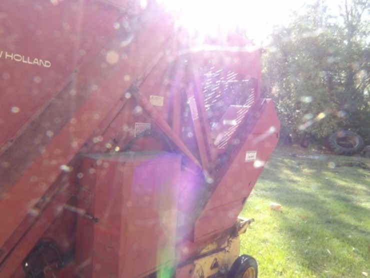 new-holland-852-image-15