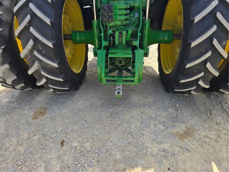 john-deere-8100-image-6
