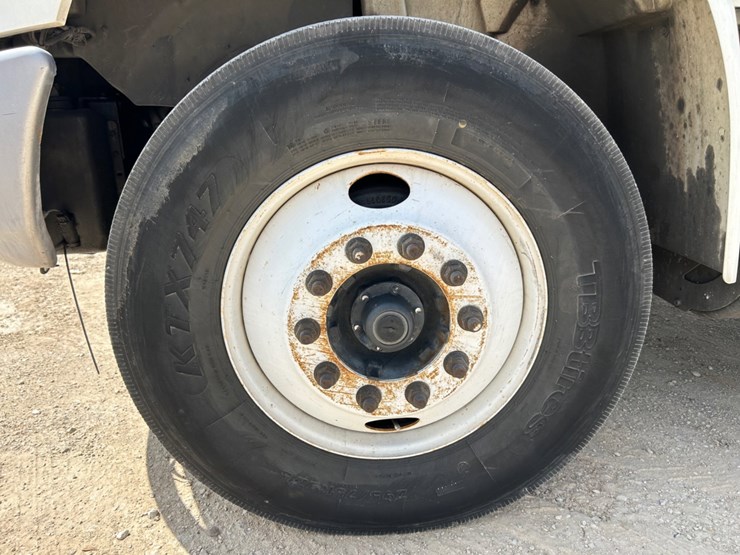 2016-international-durastar-4400-image-10