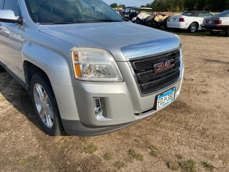 2010-gmc-terrain-sle-image-4