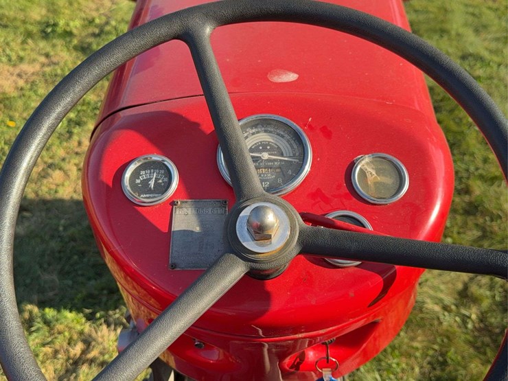 massey-ferguson-65-image-36