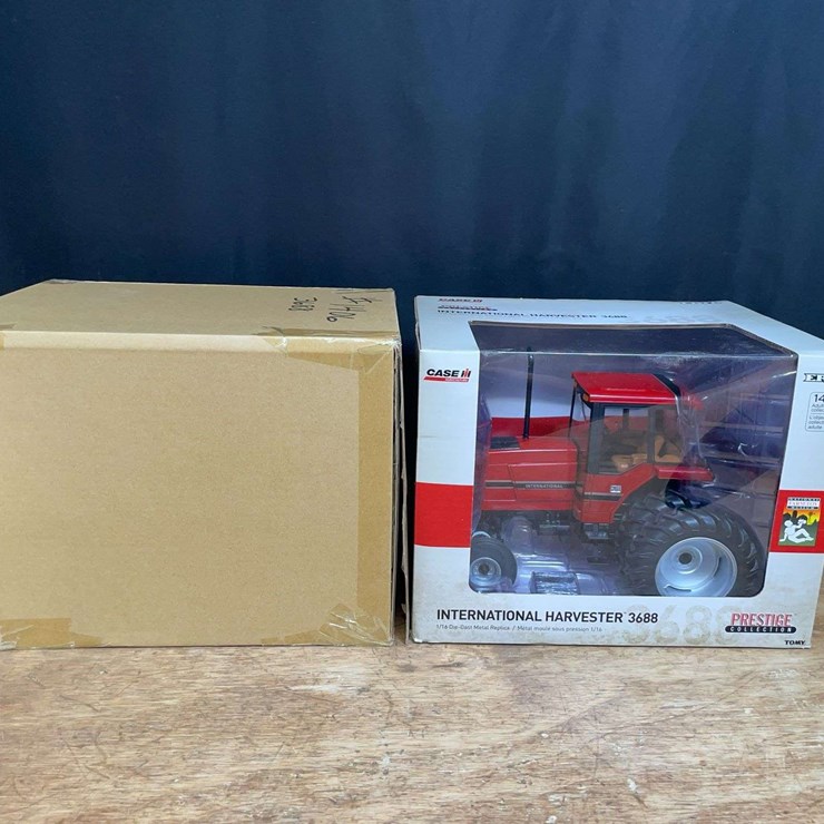 1/16 IH 3688 2016 NFTM NIB Ertl