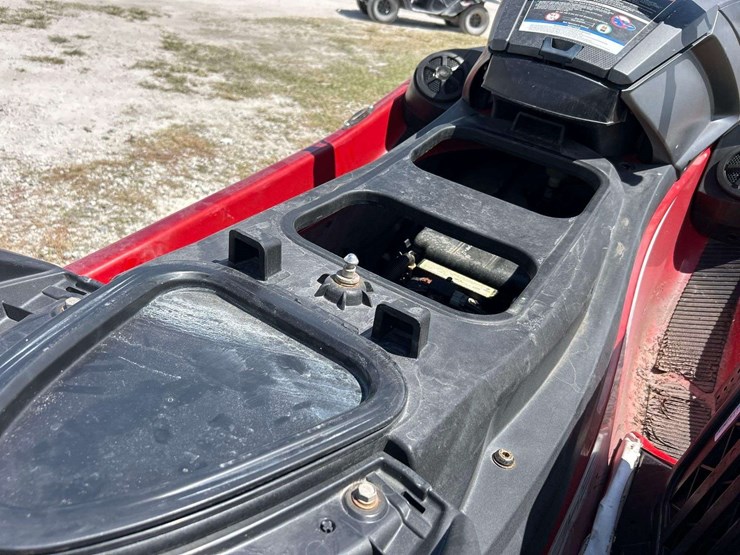 2023-yamaha-wave-runner-deluxe-with-s/a-aluminum-trailer-image-18