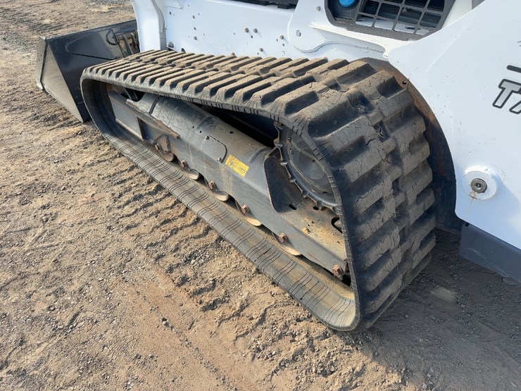 2022-bobcat-t770-image-14