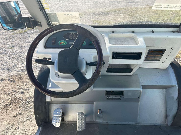 2010-l3v-electric-cart-image-10