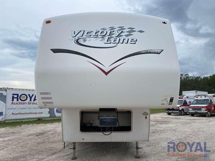 2006-victory-lane-36srv-39ft-tri-axle-5th-wheel-toy-hauler-travel-trailer-image-40