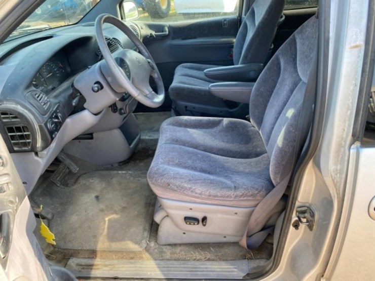 2000-dodge-grand-caravan-image-40