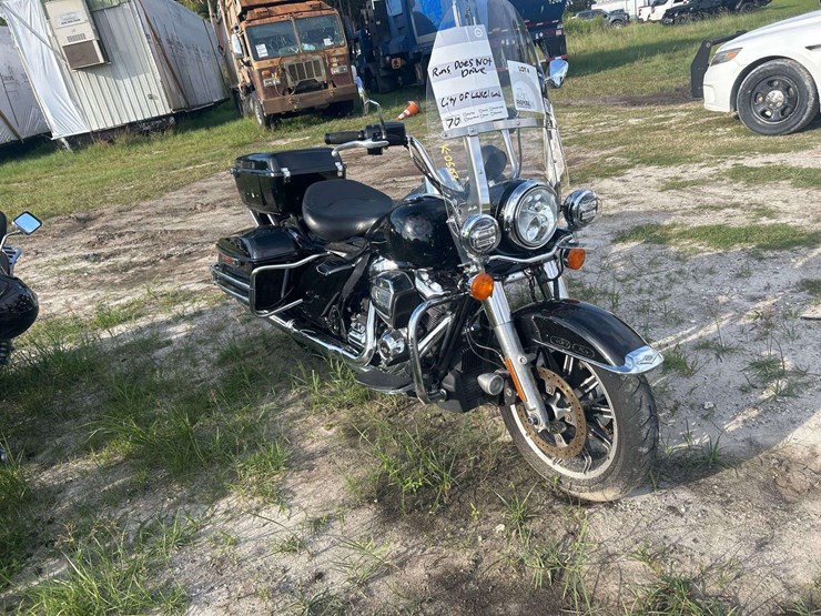 2021-harley-davidson-flhp-road-king-motorcycle-image-2