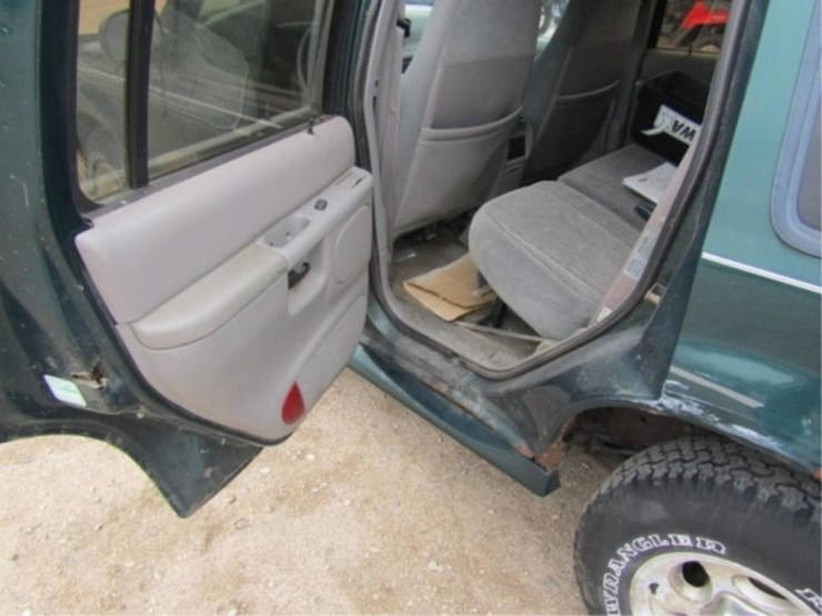 1997-ford-explorer-xlt-image-31