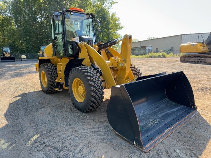 2022-caterpillar-910-image-7