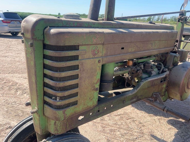 john-deere-model-b-image-13