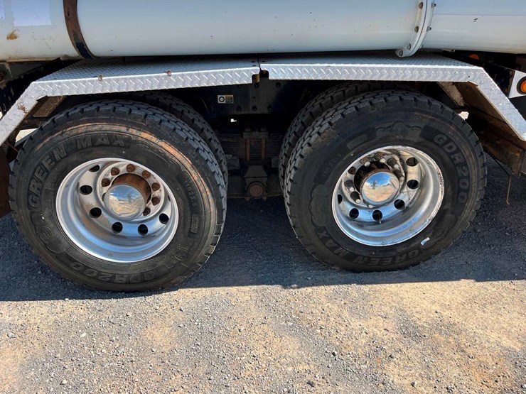 2019-kenworth-t880-image-21