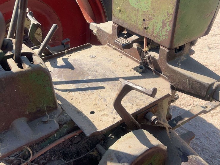 john-deere-model-b-image-40